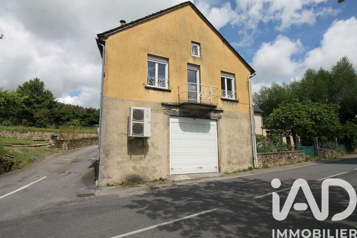 Maison 100 m² à Villefranche-De-Panat  - photo 2