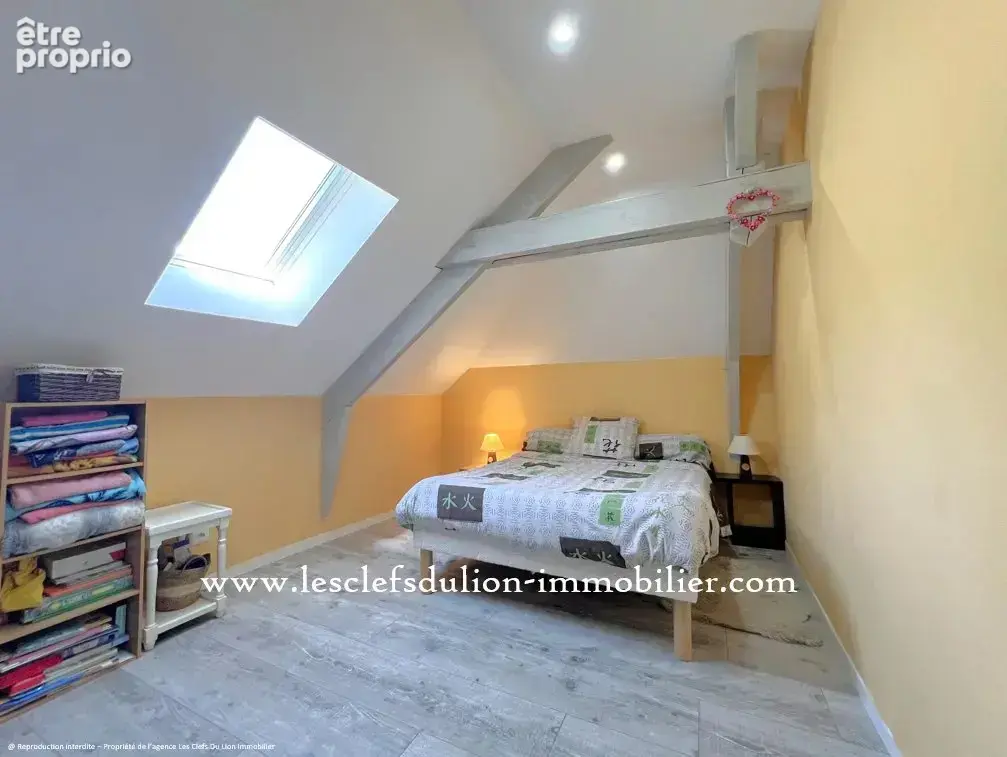Maison traditionnelle de 2019 sur parc boisé. - photo 16