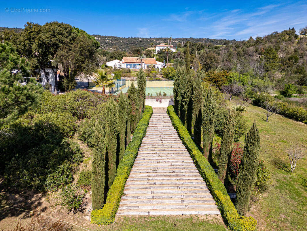 Maison à PLAN-DE-LA-TOUR
