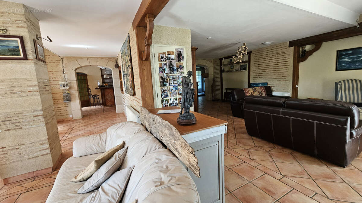 Maison à LE MAS-D'AGENAIS
