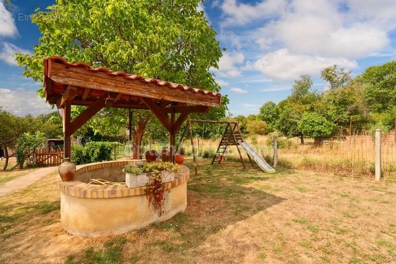 Maison à MAGNAC-LAVAL