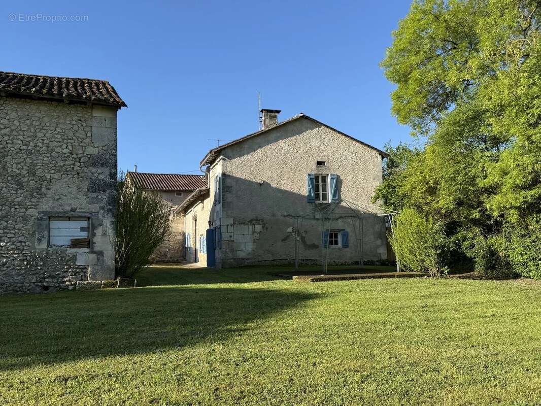 Maison à TOCANE-SAINT-APRE
