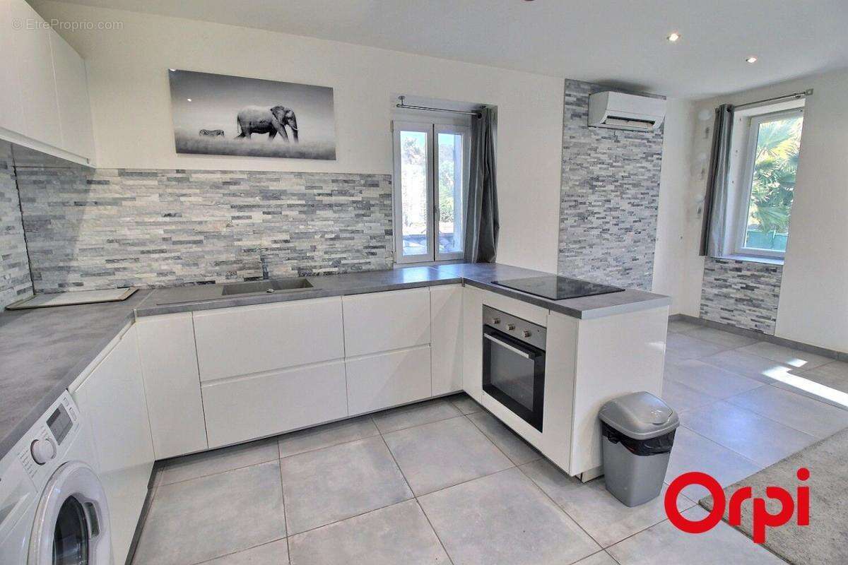 Appartement à MARSEILLE-12E