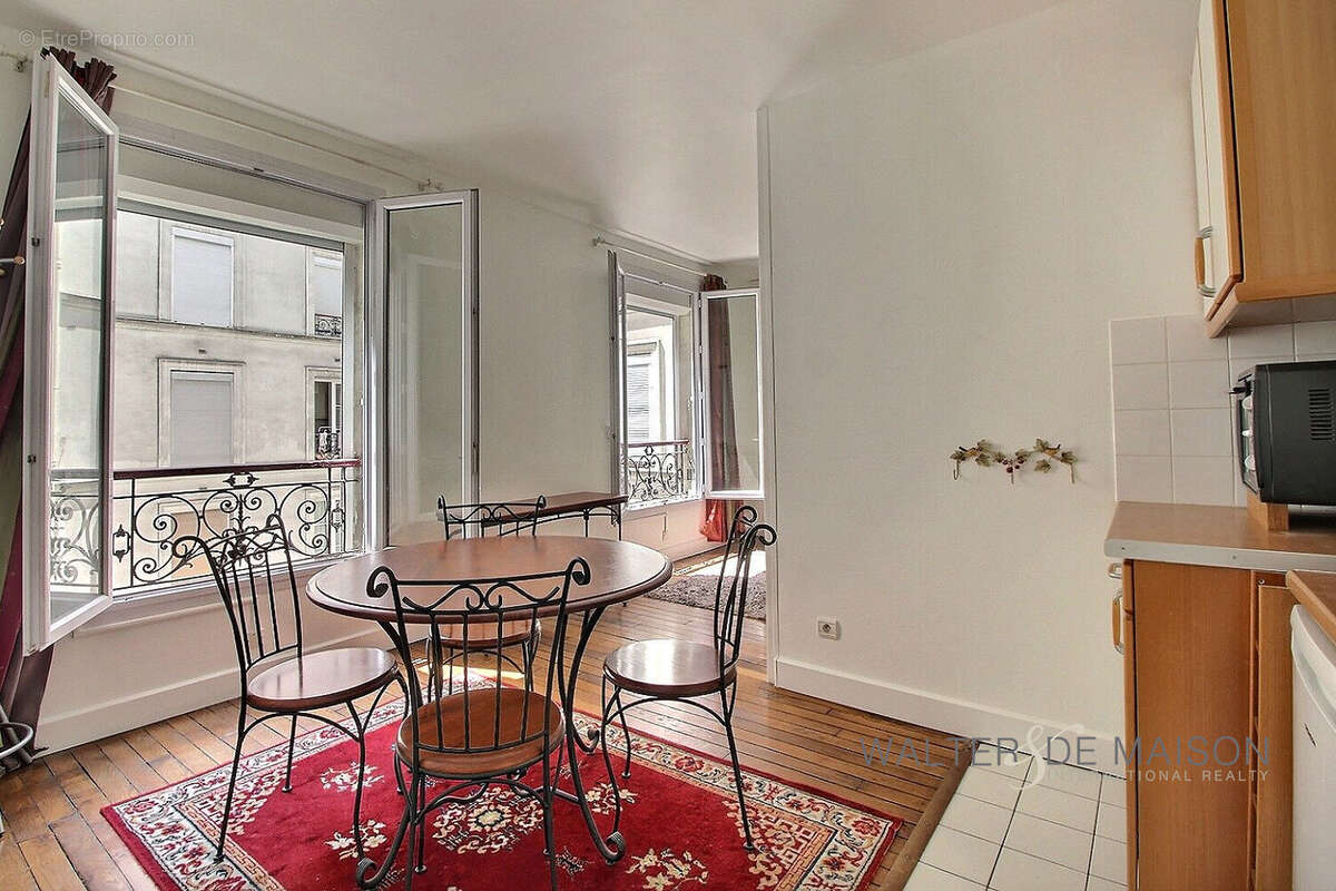 Appartement à PARIS-17E