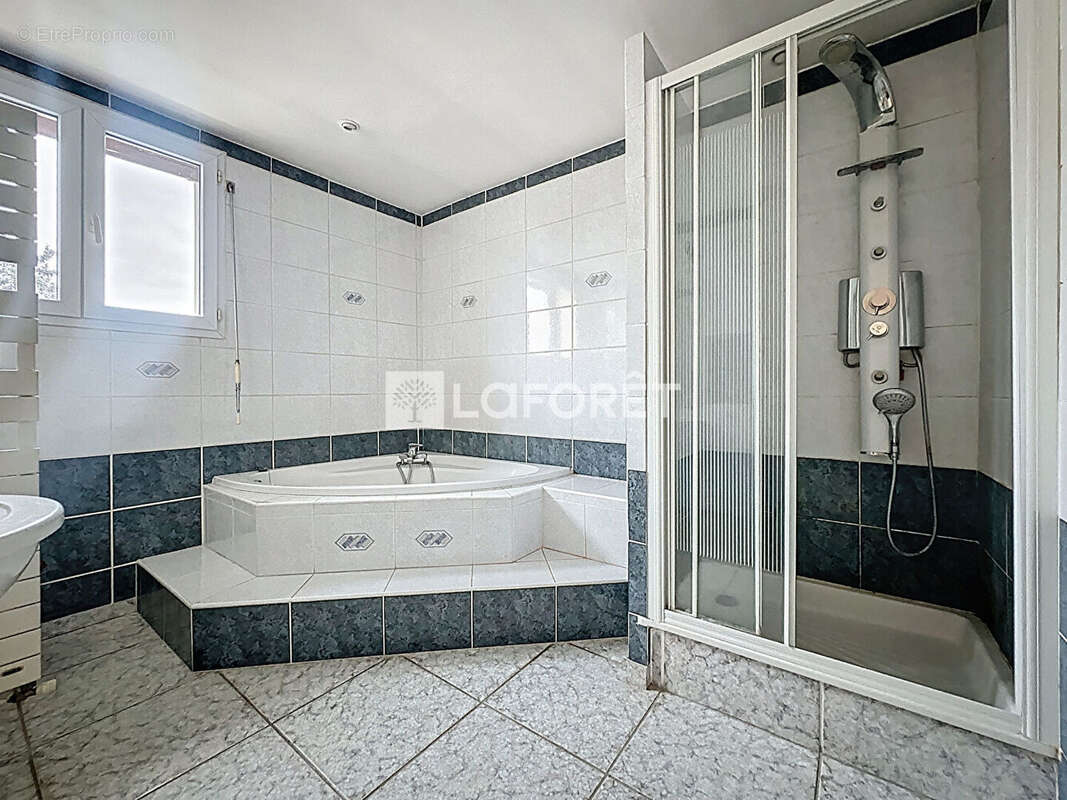 Maison à CHAMPIGNY-SUR-MARNE