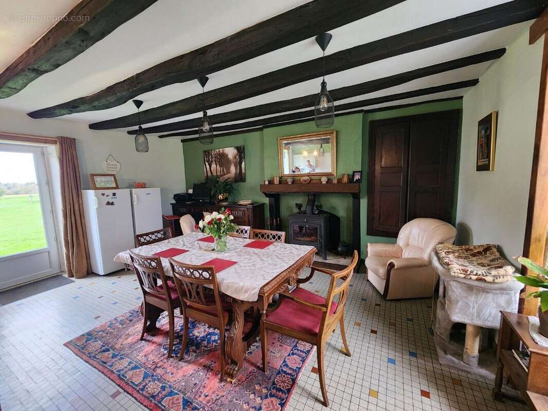 Maison à BUSSIERE-POITEVINE