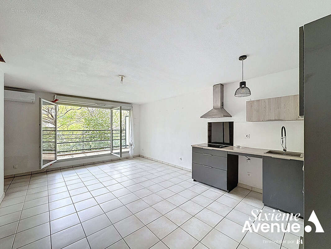 Appartement à LYON-8E