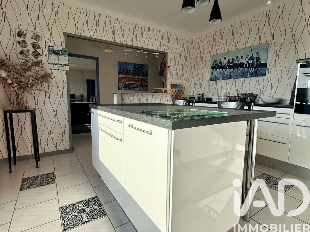 Maison 135 m² à Ugny  - photo 3