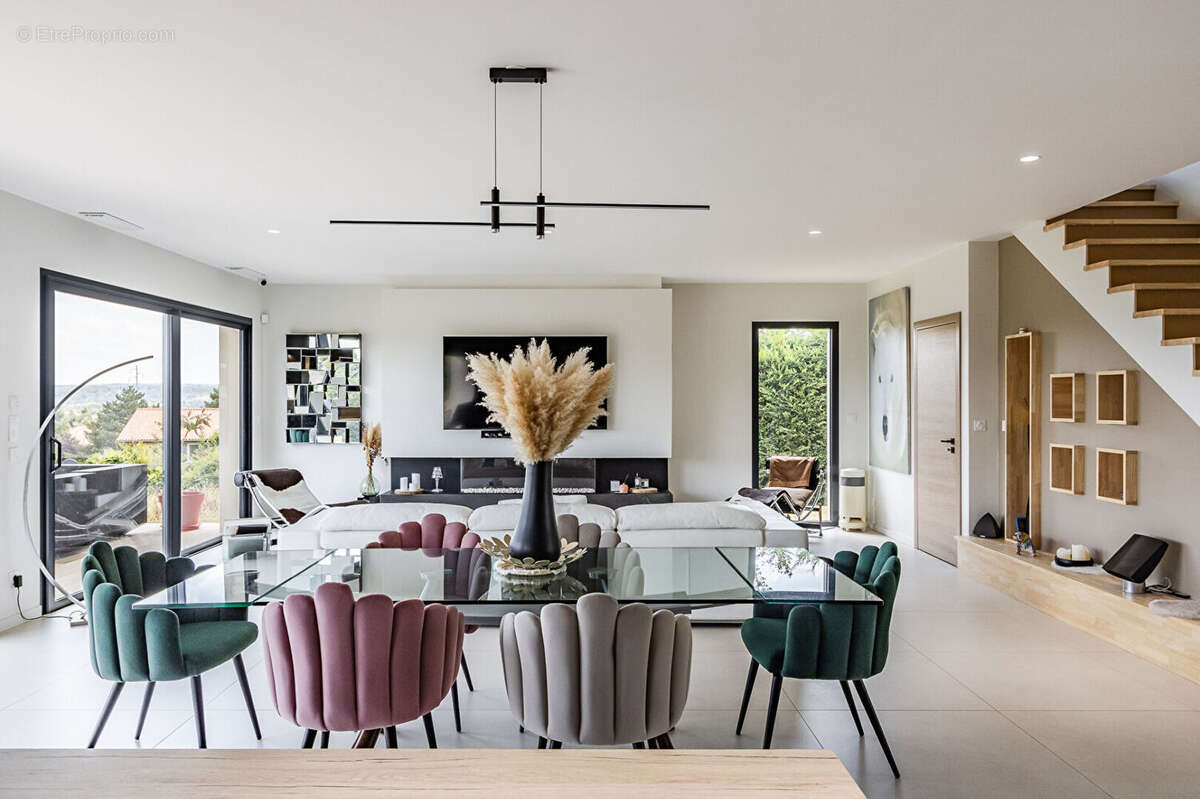 Maison à CHAZAY-D&#039;AZERGUES