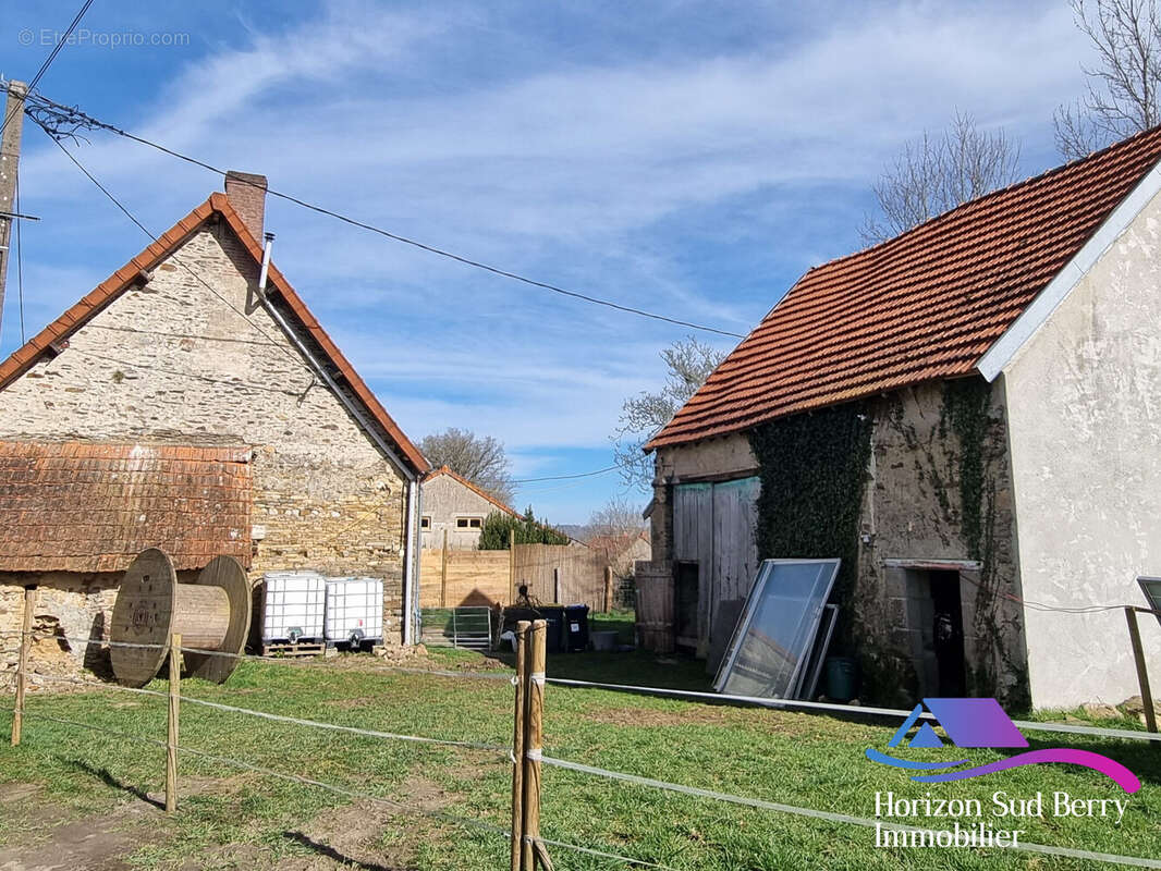 Maison à GENOUILLAC