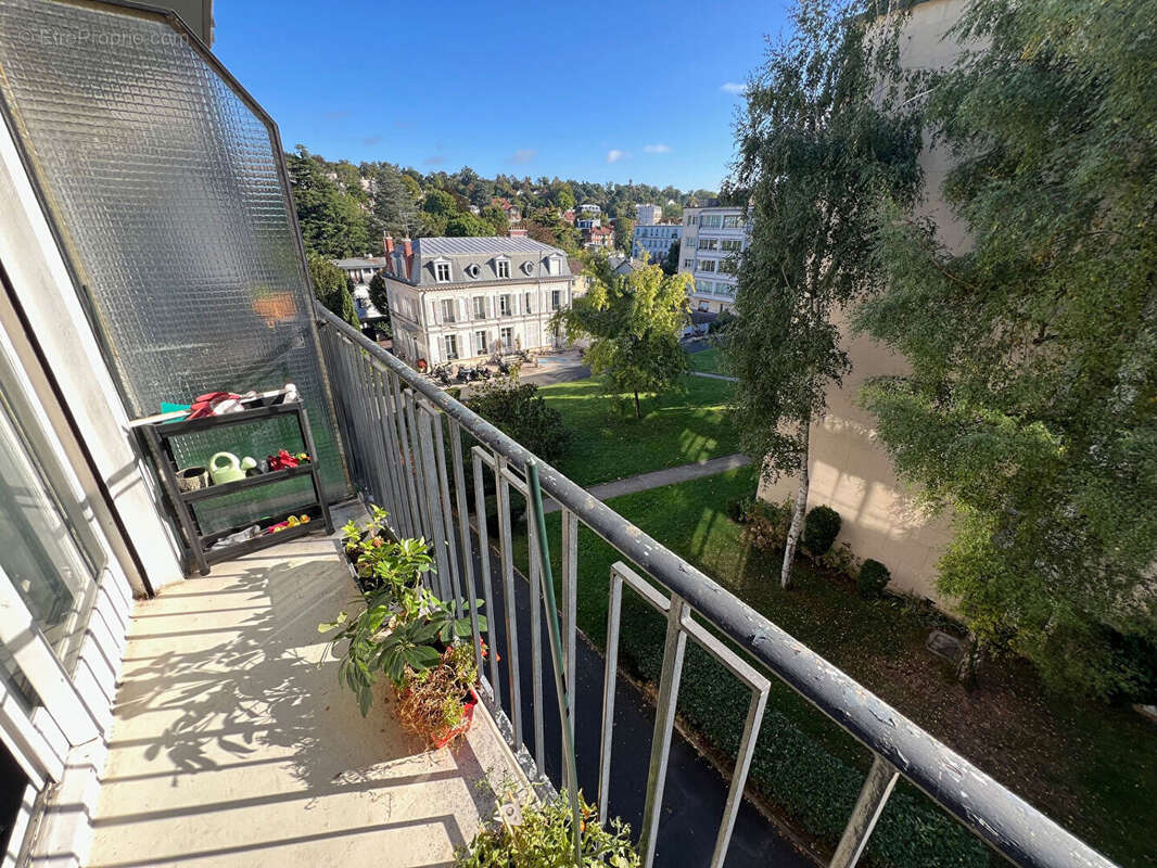 Appartement à VILLE-D&#039;AVRAY