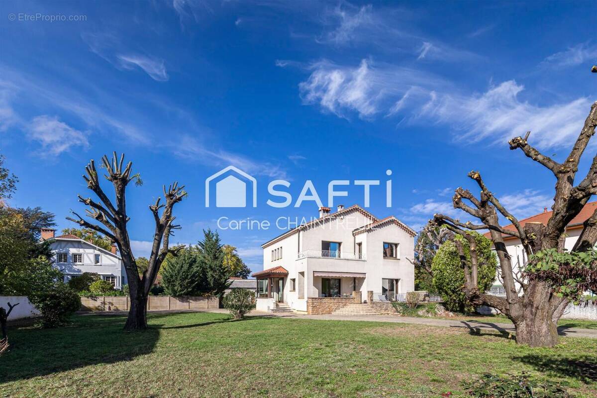 Photo 1 - Maison à BRON