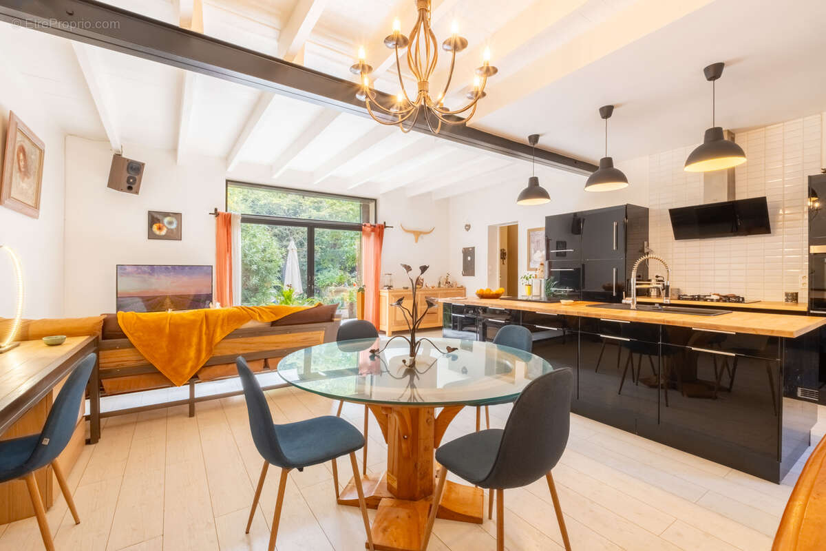 Maison à LORIOL-DU-COMTAT