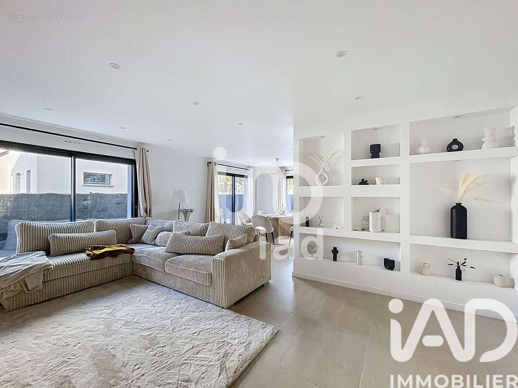 Photo 3 - Maison à CINTRE