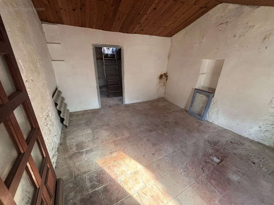 Maison de village à fort potentiel - photo 12