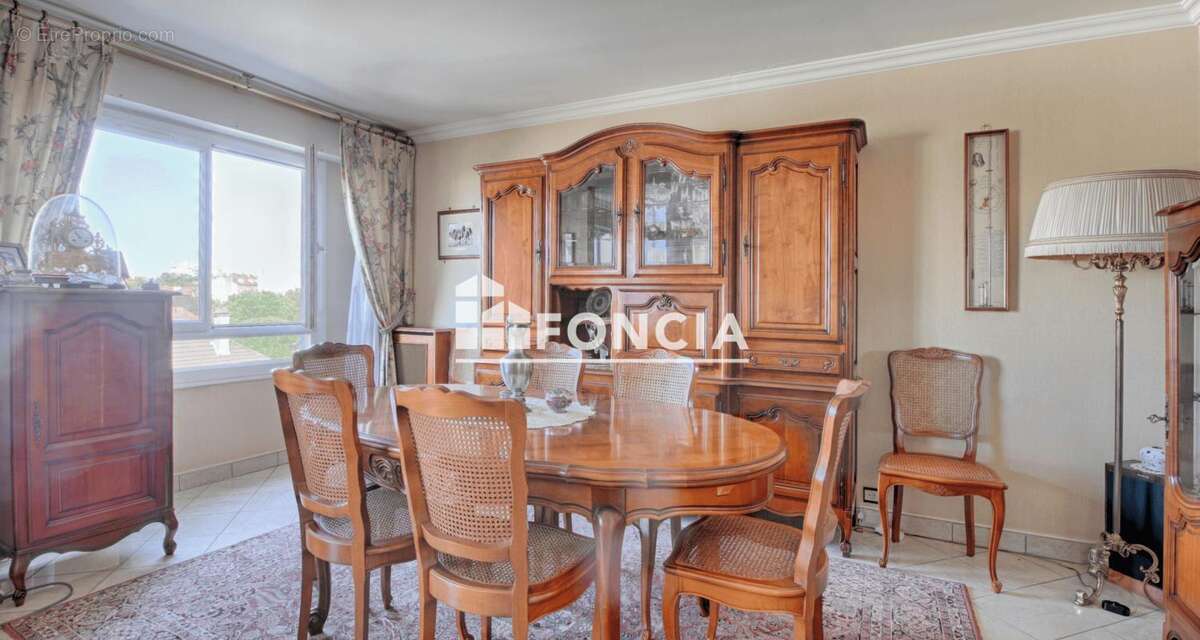 Appartement à MAISONS-ALFORT