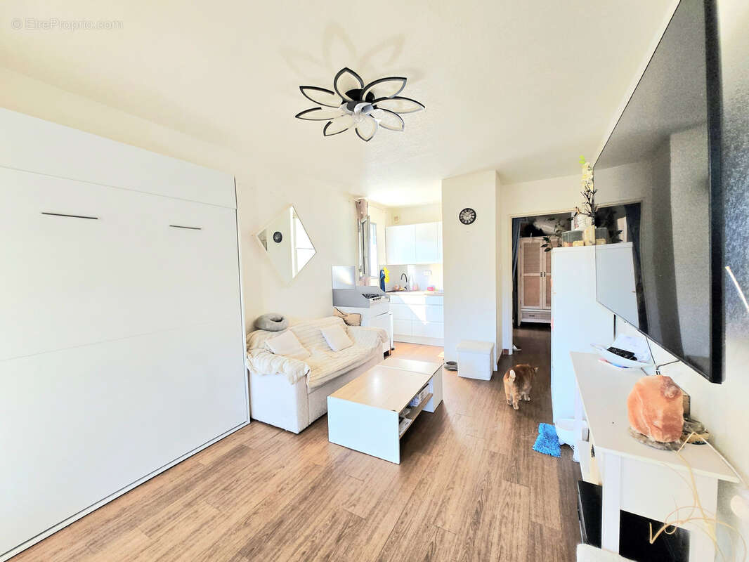 Exclusivite - pin rolland - studio entierement renove - vendu avec une cave - photo 6