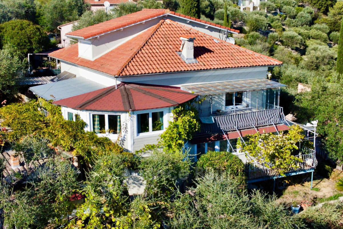 Maison à SAINT-ANDRE-DE-LA-ROCHE