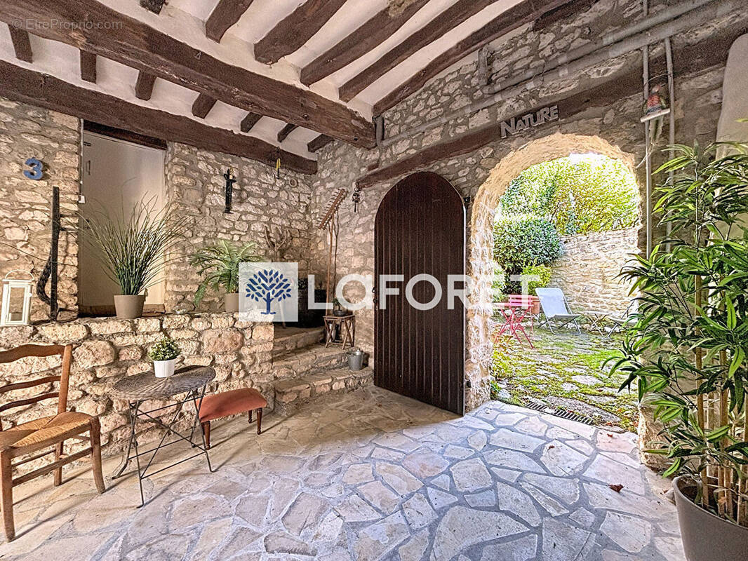 Maison à FEUCHEROLLES