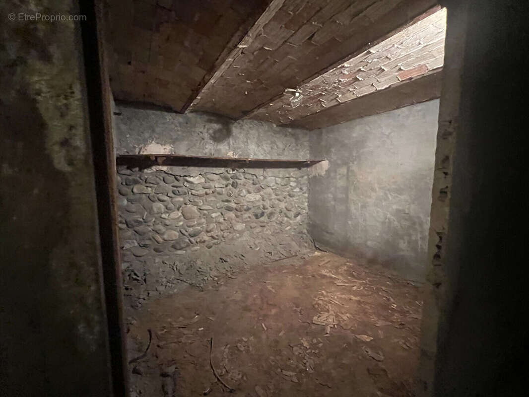 Appartement à VOLONNE