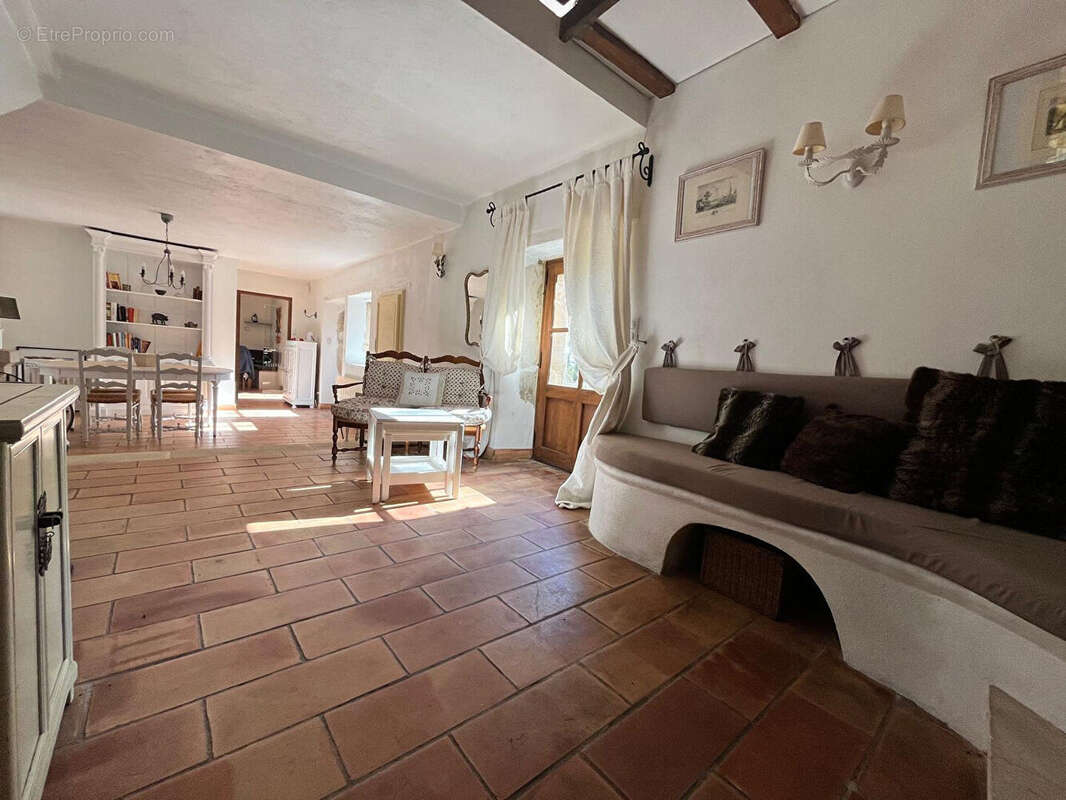 Maison à GRIGNAN