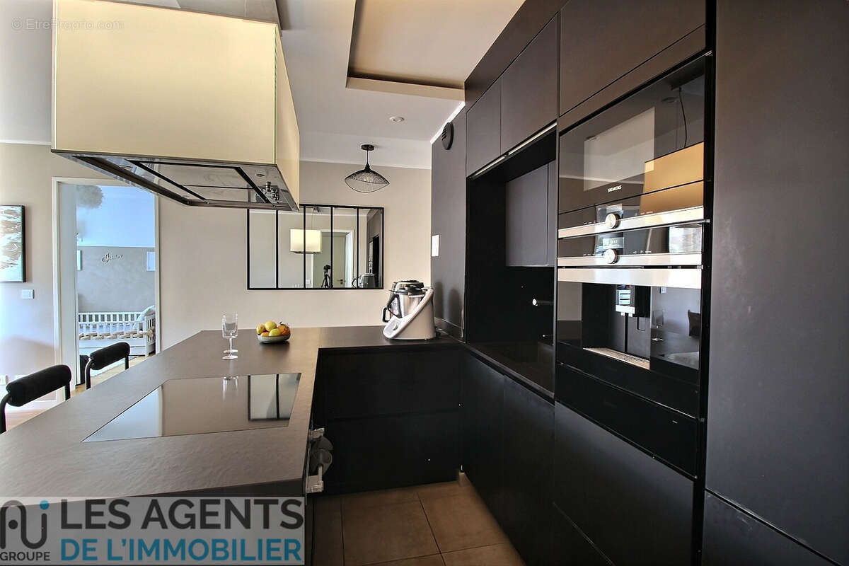 Appartement 3P - Puteaux Centre - loggia parking - photo 2