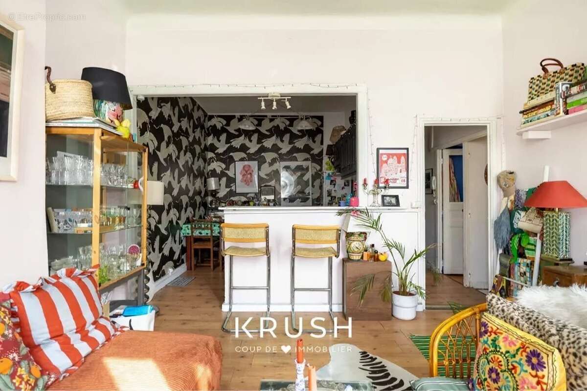 Appartement à MARSEILLE-5E