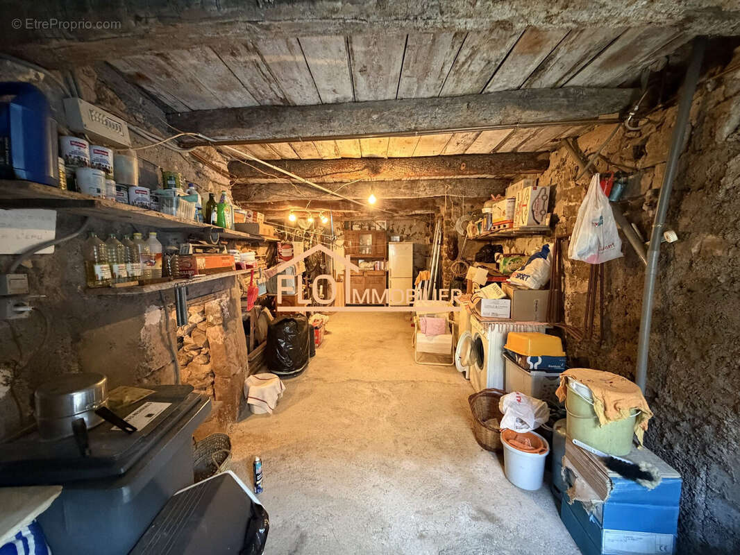 Maison à LA VACQUERIE-ET-SAINT-MARTIN-DE-CASTRIES