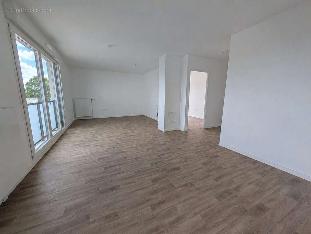 Appartement à LES CLAYES-SOUS-BOIS