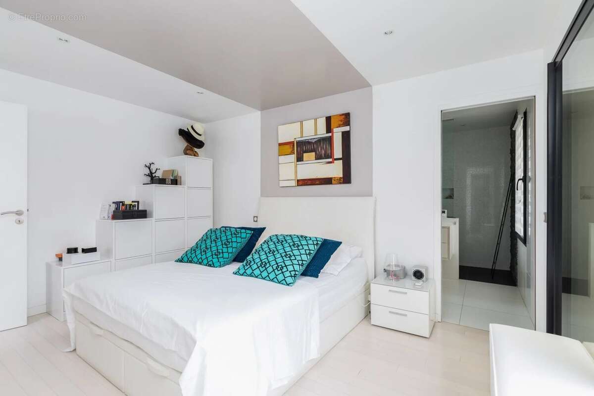 Maison à NEUILLY-SUR-SEINE