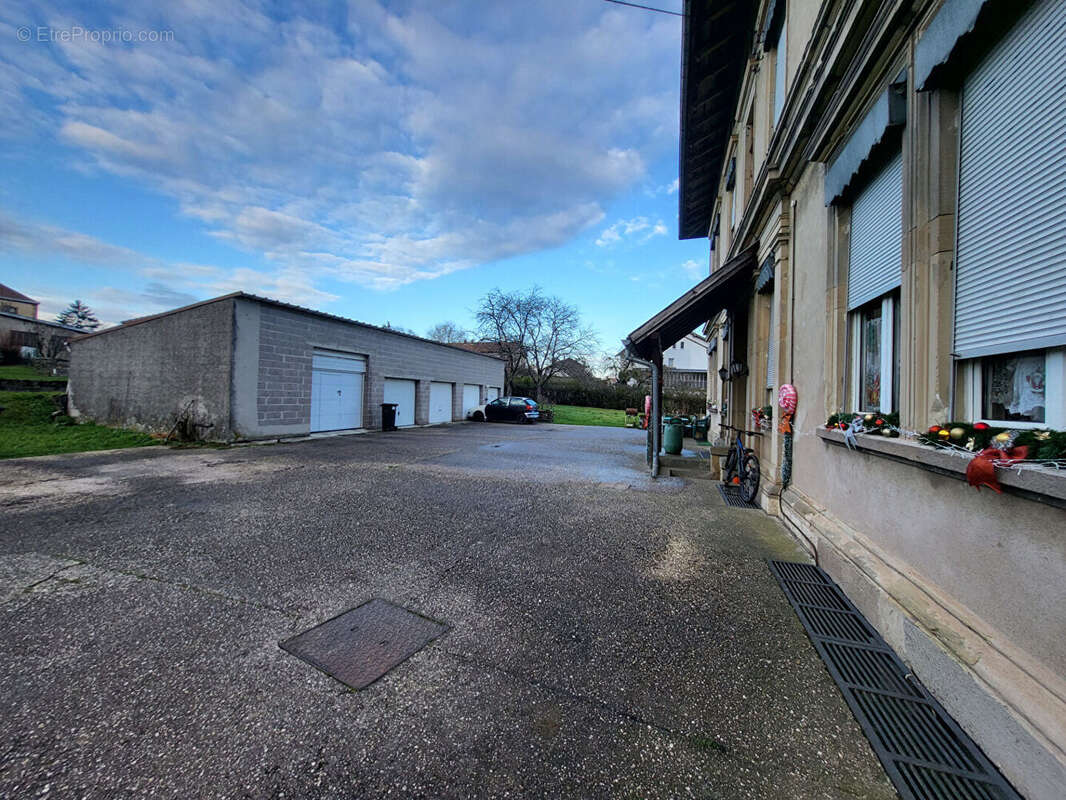 Appartement à AVRICOURT