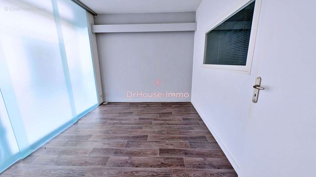Appartement 84 m² à Saint-Etienne  - photo 5