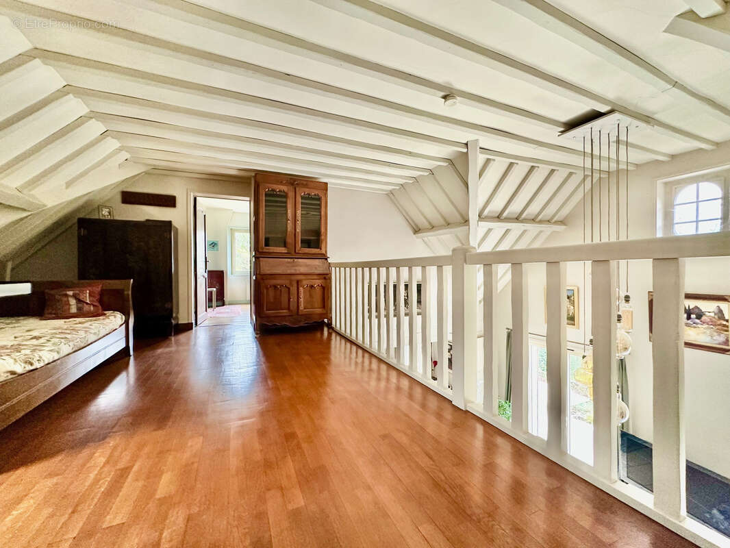 Maison à AUMONT-EN-HALATTE