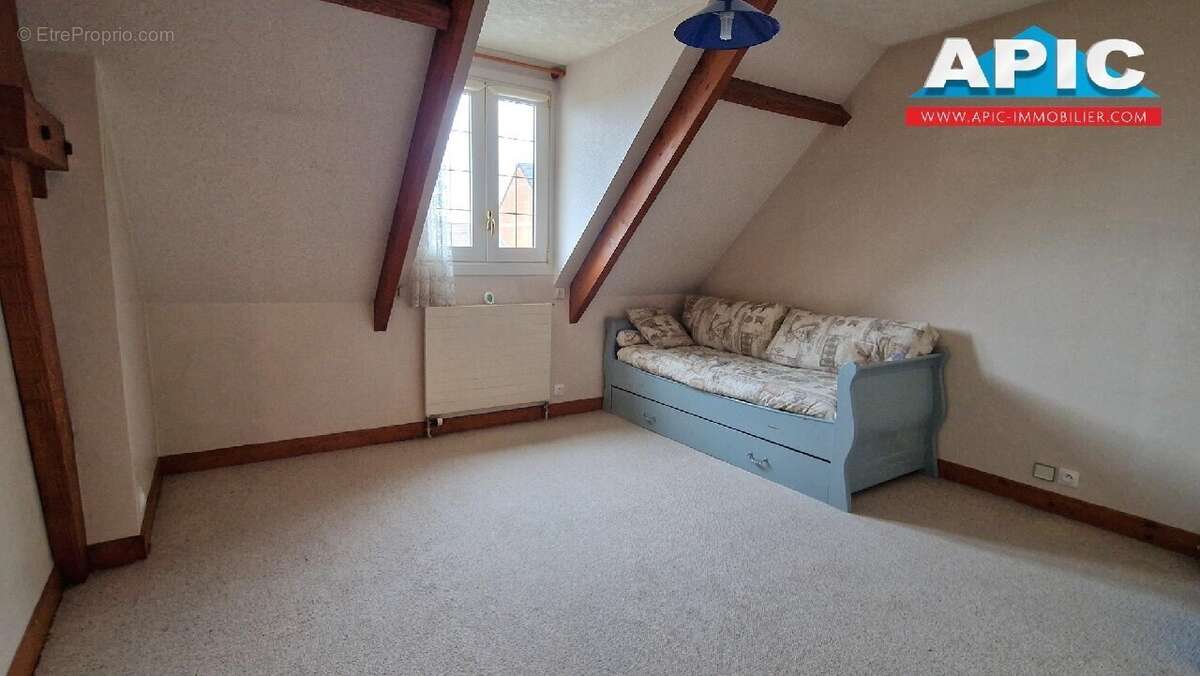 Maison à LE THILLAY