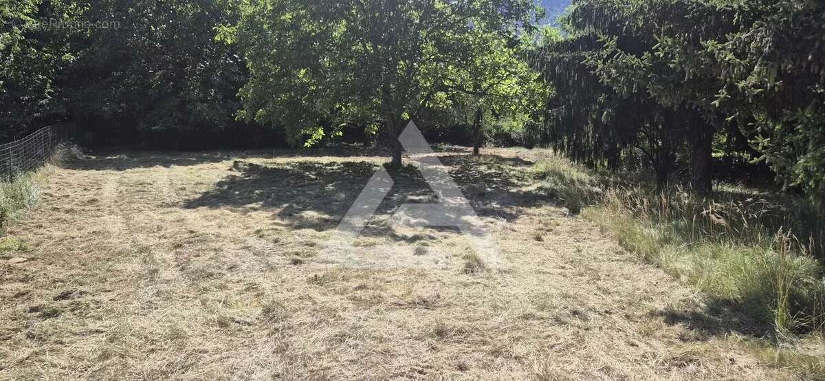 Terrain à SOSPEL