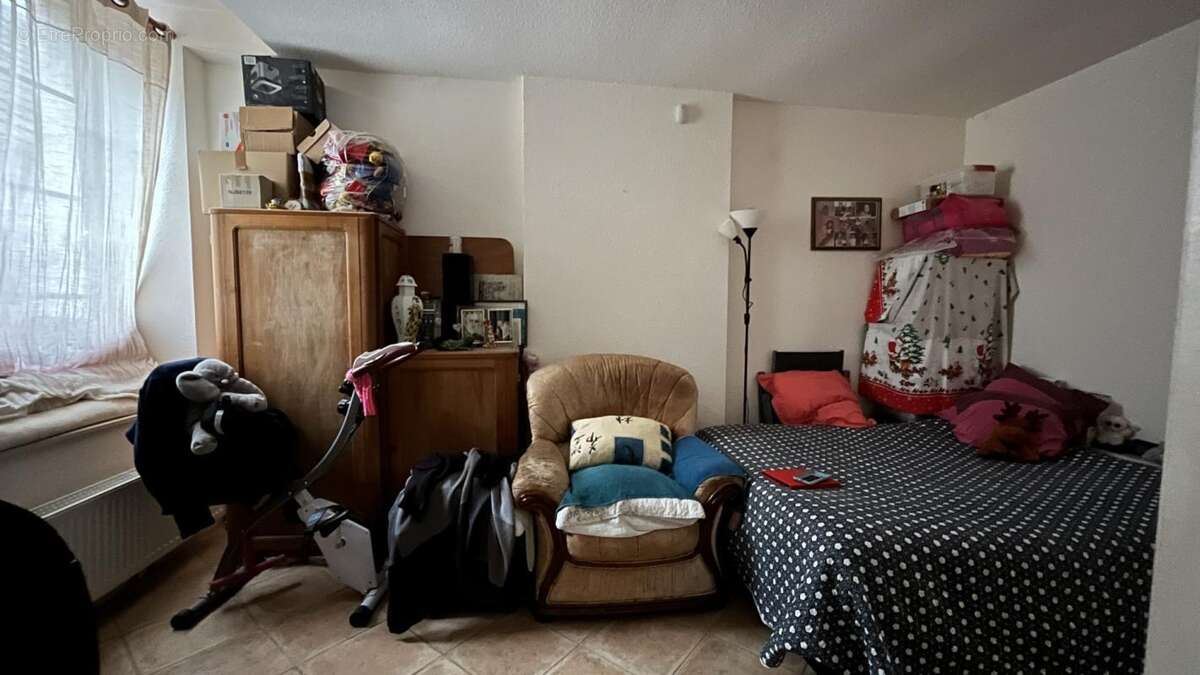 Petit immeuble de rapport en centre-ville - photo 8