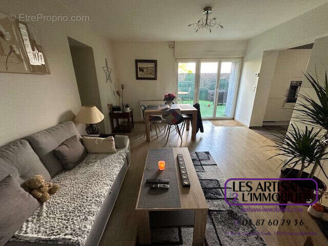 Appartement à VERNY