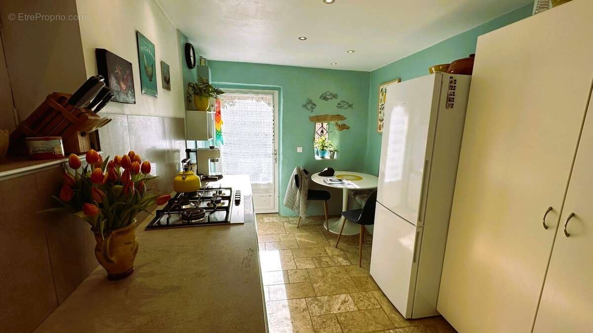Maison en pierre de caractère au pied de la Sainte-Victoire : 3 chambres, terrasse, solarium – Provence, Bouches-du-Rhône - photo 20