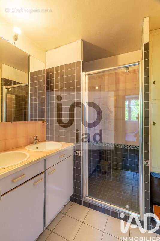 Photo 7 - Appartement à LE PECQ