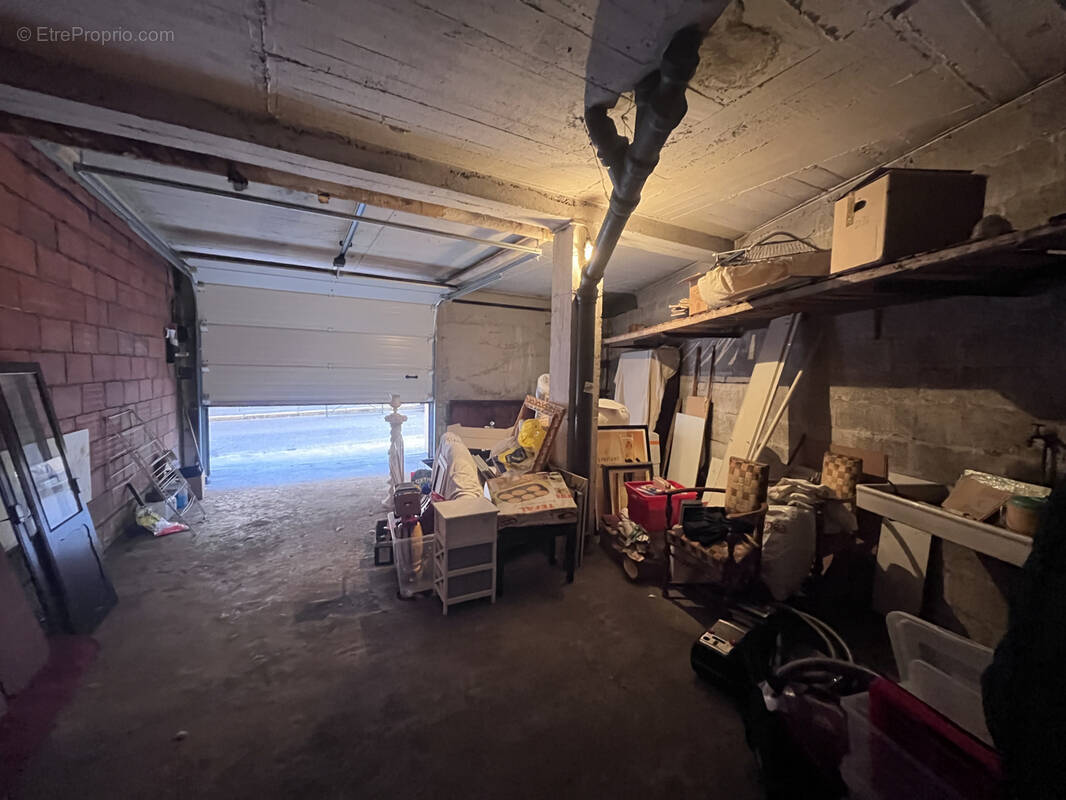 Parking à SAINT-ETIENNE