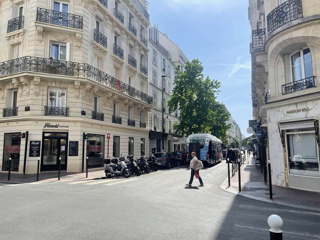 Autre à LEVALLOIS-PERRET