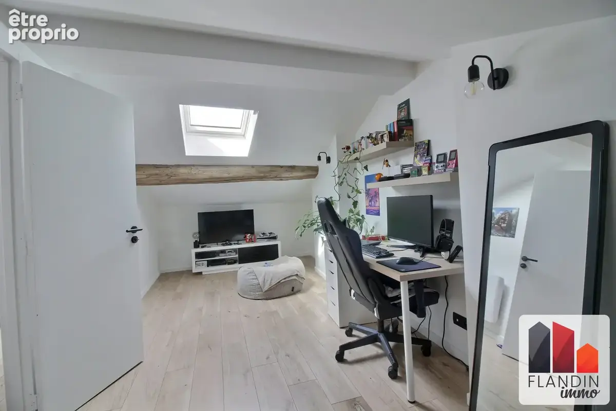 Appartement 3 pièces 88 m² à vendre à Saint-Genis-Laval (69230) - photo 8