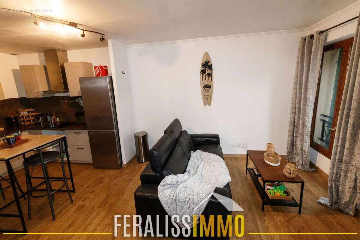 Appartement à VAUX-SUR-SEINE