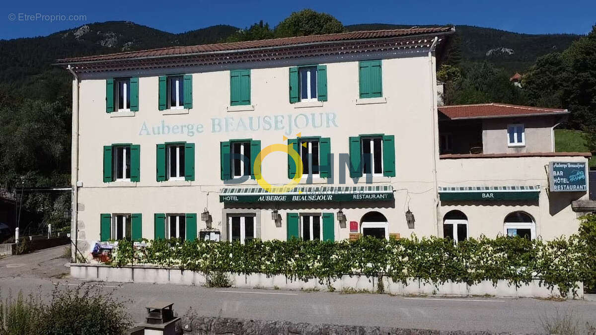 Hôtel Bar retaurant gîtes et dortoir sur Concoules - photo 2