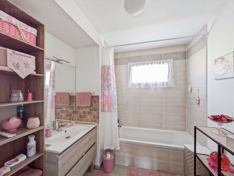 Appartement à EVIAN-LES-BAINS