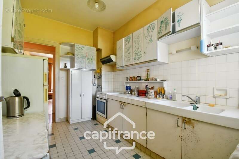 Maison à SAINT-JEAN-D'ANGELY