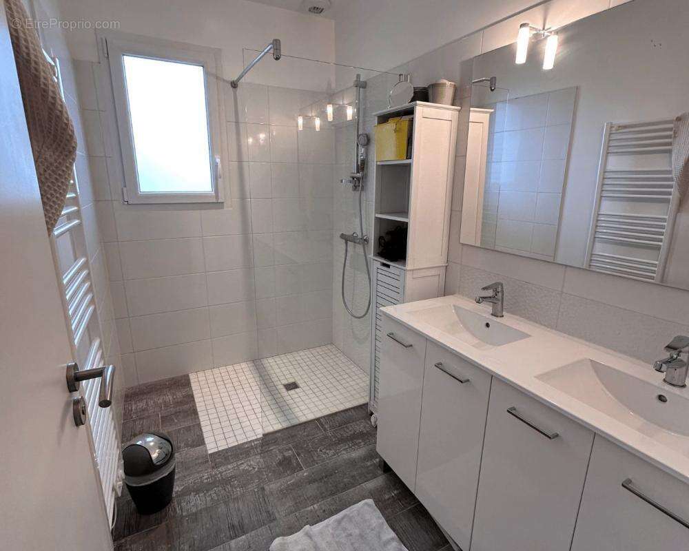 Maison à LES MATHES