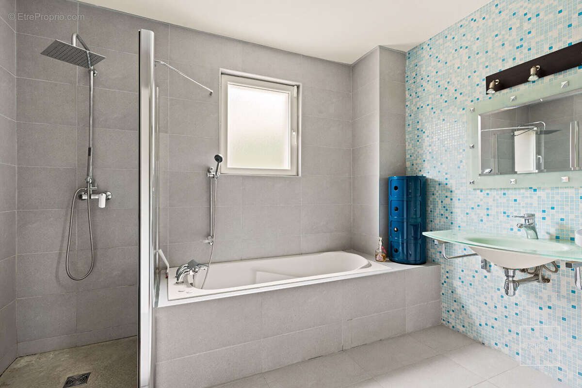 Maison à SAINT-CYR-AU-MONT-D&#039;OR