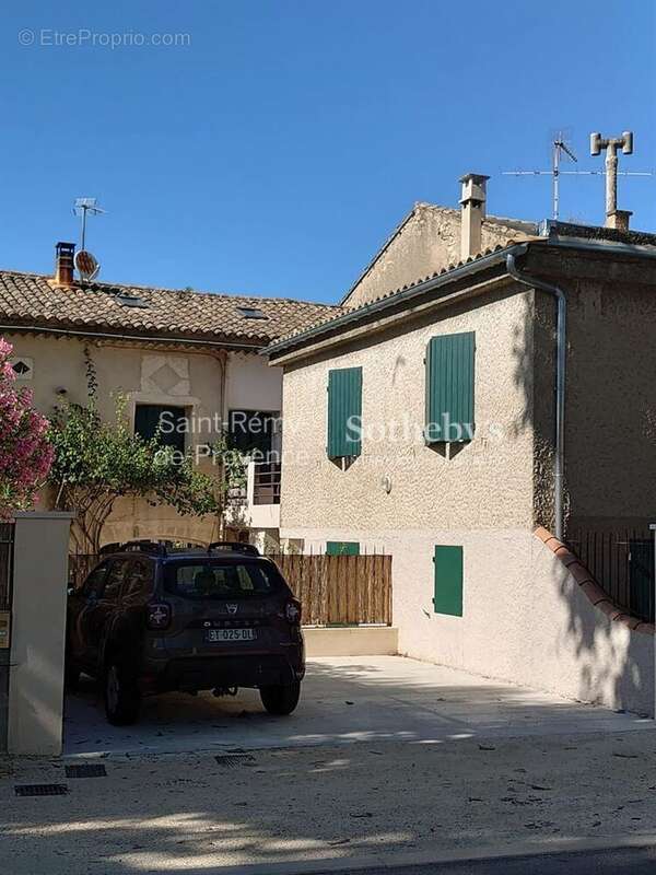 Maison à SAINT-REMY-DE-PROVENCE