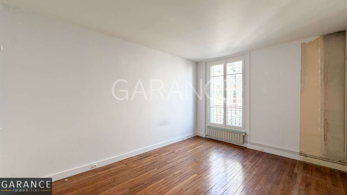 Appartement à PARIS-14E